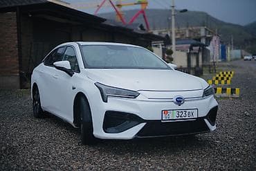 крыло приус: Электромобиль GAC Aion S (белый седан) - Кузов: аэродинамичный — 3