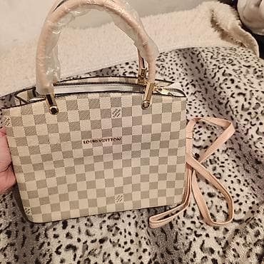 Классическая сумка, Louis Vuitton, Материал: Искусственная кожа, Застежка на молнии, Женские, Новый — 1