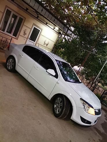oz future: Opel Astra: 2011 г., 1.6 л, Механика, Бензин, Седан — 3
