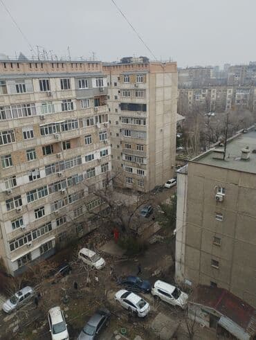 Бөлмөлөр: Срочно сдаю комнату с подселением 25000 в центре рядом цум гум дордой — 1