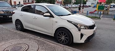 Kia Rio: 2021 г., 1.6 л, Автомат, Бензин, Седан
