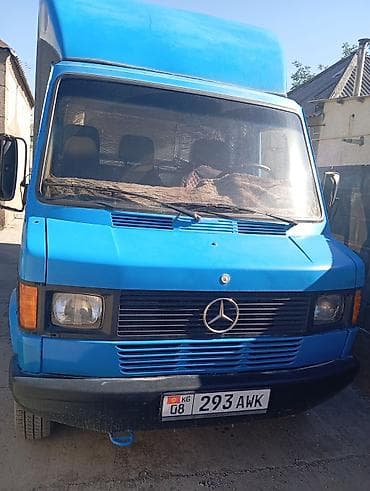 Грузовой фургон Mercedes-Benz (серия T1/Transporter, “буханка”) с — 1