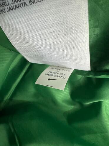 mango: Мужская куртка, M, Nike, Новый, цвет - Зеленый, Самовывоз — 3