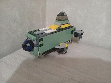 Самодельный космический корабль из деталей Lego - совсем не
