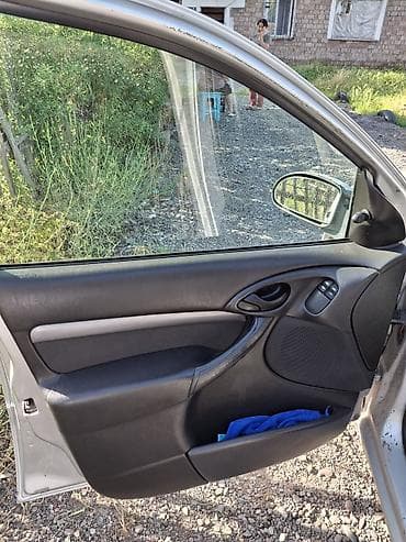 launch pro elite: Ford Focus: 2003 г., 1.6 л, Механика, Бензин, Хэтчбэк — 9