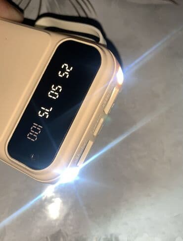 адаптер с тайп си: Внешний аккумулятор с встроенными кабелями 	•	Ёмкость: 20000mAh – — 4