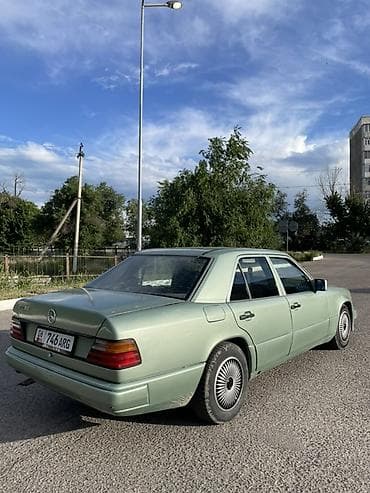 вольва 940: Mercedes-Benz W124: 1988 г., 2.3 л, Автомат, Бензин, Седан — 4