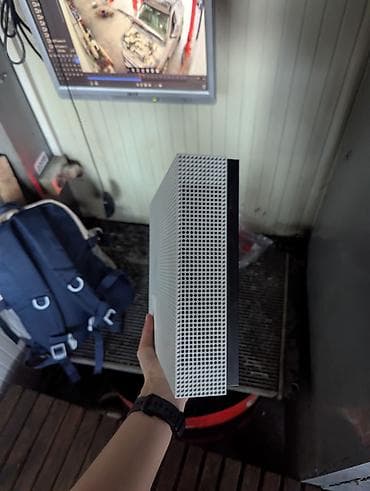 Xbox One: Xbox one s 512гб аретфатичит, в комплекте только приставка — 3