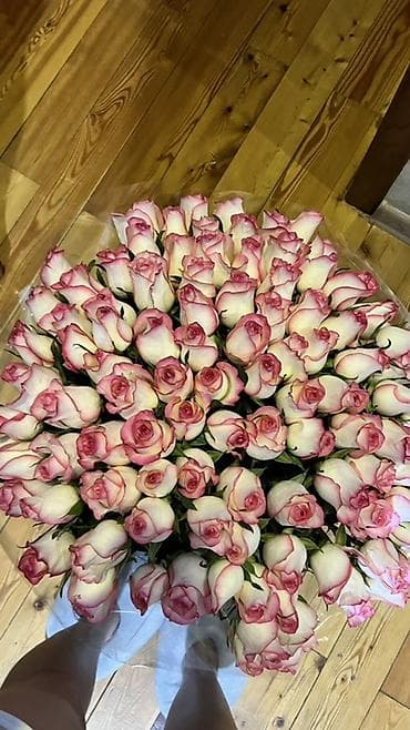 Гирлянды: Букет роз 101 Джумилия— крупный, объемный, с плотной шляпкой — 2