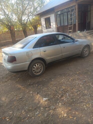 продаю срочно срочно: Audi A4: 1995 г., 1.8 л, Механика, Бензиновая, Седан — 4