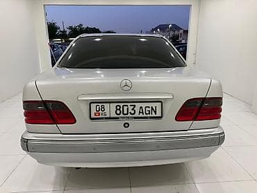 сербы 1: Mercedes-Benz E-Class: 2001 г., 2 л, Механика, Бензин, Седан — 4