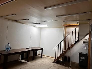 продам гараж металлический разборный: Двухуровневый модульный павильон из морских контейнеров - Формат — 2