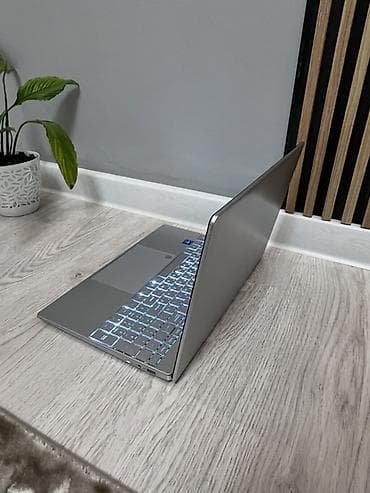 amazon kindle: Почти новый покупали 3 месяцев назад использовали мало просто дома — 3