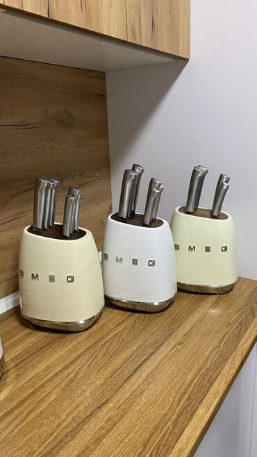 Аудиотехника: Smeg
Чайник - 11 500 сом 
Тостер - 11 000 сом
Ножи - 5500 сом — 2