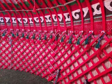 юрту: Аренда юрты, Каркас Деревянный, 65 баш, С полом, Стол, Стулья — 6