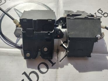 набор ключей в чемодане: Замок багажника Mercedes-Benz 2004 г., Б/у, Оригинал, Германия — 2