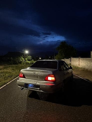 650: Daewoo Nexia: 2003 г., 1.5 л, Механика, Бензин, Седан — 5