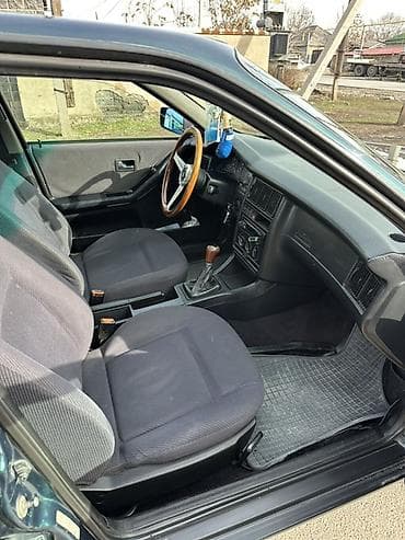 mers 211: Audi 80: 1993 г., 2 л, Механика, Бензин, Седан — 9