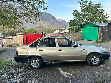 кадамжай авто: Daewoo Nexia: 1999 г., 1.5 л, Кол менен иштөөчү, Бензин, Седан — 7