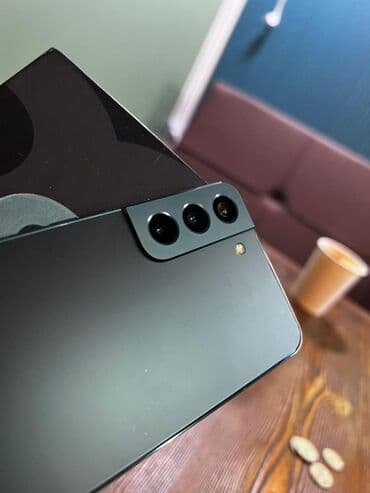сколько стоит ноутбук самый дешевый: Samsung Galaxy S22, Б/у, 128 ГБ, цвет - Зеленый, 1 SIM — 5