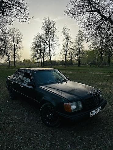 мерс 118: Mercedes-Benz W124: 1988 г., Седан — 9