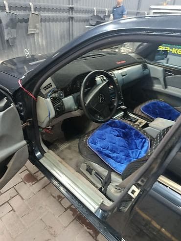 каропка свик: Mercedes-Benz E-Class: 1998 г., Седан — 7