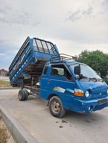 Hyundai Porter: 1999 г., 2.5 л, Механика, Дизель at lalafo.kg Hyundai Porter: 1999 г., 2.5 л, Механика, Дизель