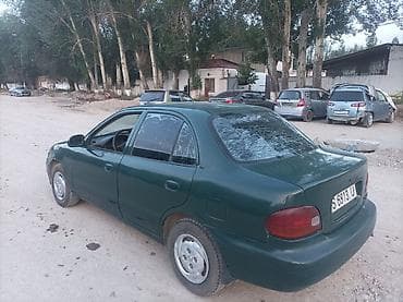 subaru accent: Hyundai Accent: 1995 г., Седан — 4