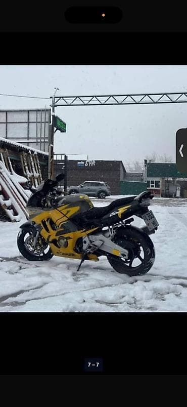 tsunami 100: Спортивный мотоцикл Honda CBR (серия CBR600F/FSport, ориентир по — 2