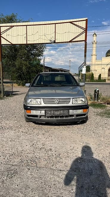 wuling mini ev: Volkswagen Vento: 1992 г., 1.6 л, Механика, Бензин, Седан — 2