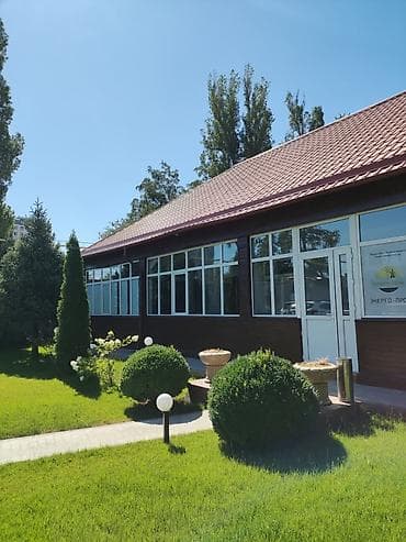 Дома: 1100 м², 15 комнат, Балкон застеклен, Бронированные двери, Видеонаблюдение — 9