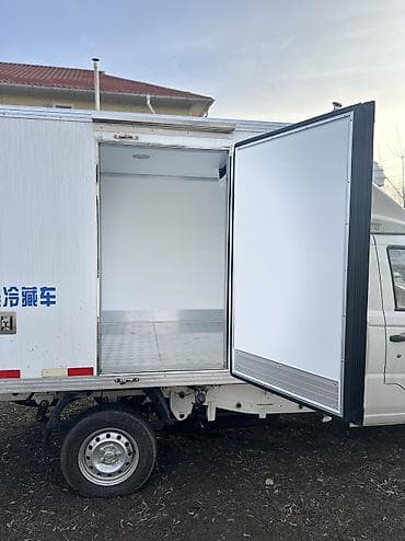 sprinter 412: Hyundai Porter: 2025 г., 1.6 л, Механика, Бензин, Фургон — 6