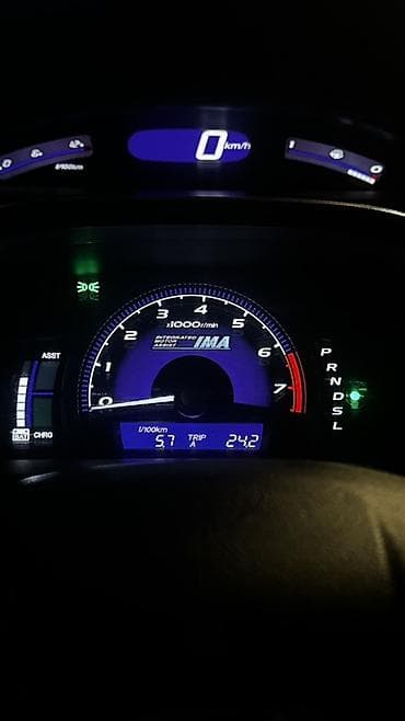 цивик: Honda Civic: 2008 г., 1.3 л, Вариатор, Гибрид, Седан — 5