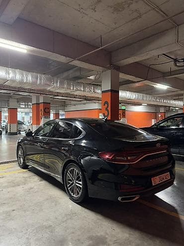 ниже: Hyundai Grandeur: 2019 г., 3 л, Автомат, Газ, Седан — 4