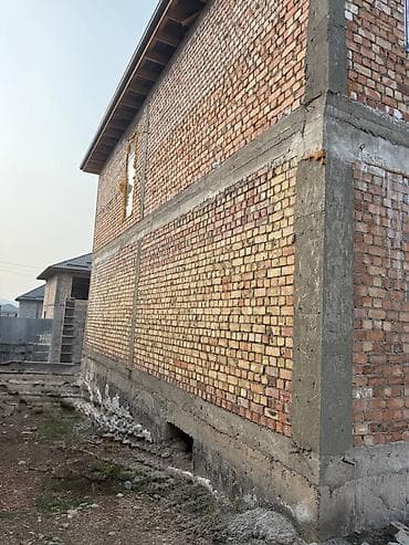 жилмассив кырман бишкек: 📍 ул. Аруун 🔘6-комнатный 🔘Этажи 3 🔘264м² Продается 3-этажный дом — 3