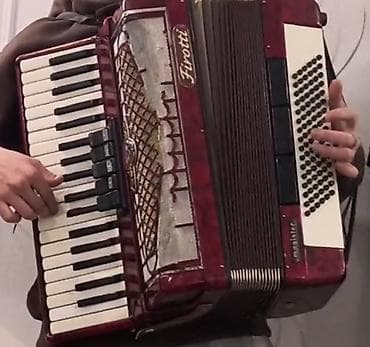 шылдырак инструмент: Аккордеон 7/8 абалы жакшы жел сорбойт регист жасап койуш керекек — 1