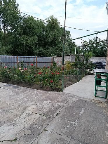 kg house: Продаётся кирпичный дом с ухоженным зелёным участком. отдельно большая — 7