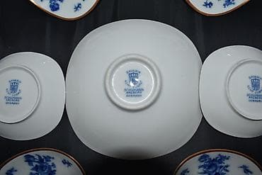 Наборы посуды: Материал: фарфор Состояние: очень хорошее винтажное состояние. Трещин — 2