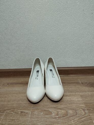турецкая женская обувь больших размеров: Туфли 36 размер,турецкие, кожаные,белые.В хорошем состоянии — 3