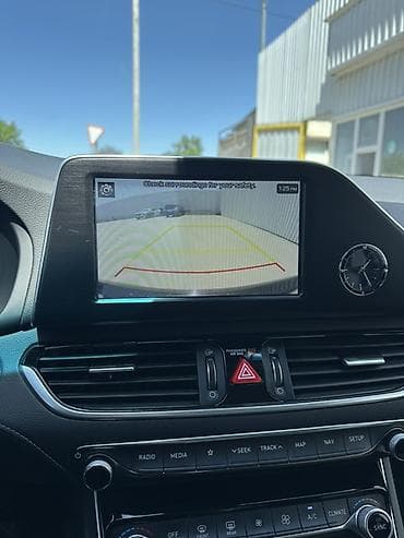 4 вд: Hyundai Grandeur: 2019 г., 2.4 л, Автомат, Гибрид, Седан — 10