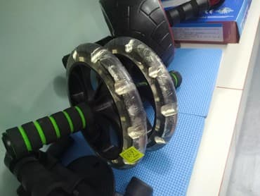 Ролик очень удобный для пресса. Ролик для тренировки 2х колесные и 4х