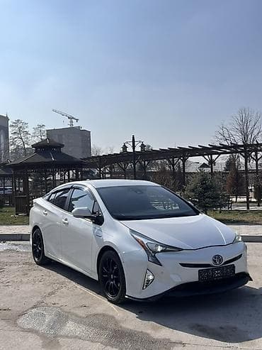 launch 431: Toyota Prius: 2018 г., 1.8 л, Вариатор, Гибрид, Хэтчбэк — 3