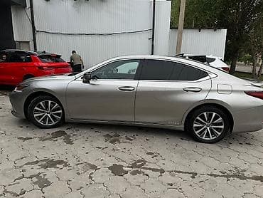 фары rx350: Lexus ES: 2018 г., 2.5 л, Вариатор, Гибрид, Седан — 2