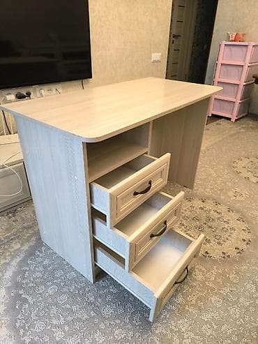 study table: Компьютерный стол, С полками — 4