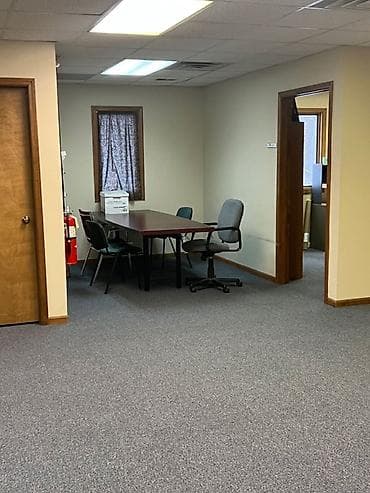 сдается кабинет в салоне: Центр Шопокова !!! Общее 280 кв м 9 комнат ! Евроремонт . 2 этажа — 7