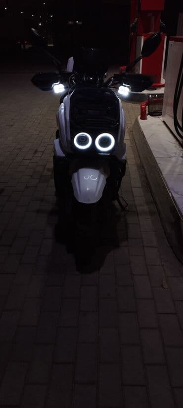 обмен с вашей доплатой: Тип скутера Tank, 150 куб. см, Бензин, Б/у — 1