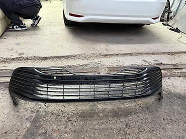 Решетка радиатора Toyota