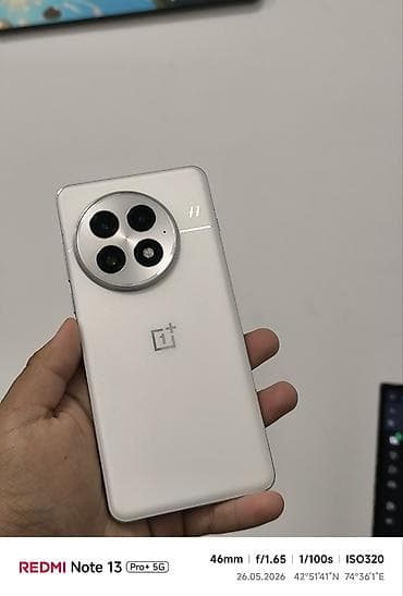 чехол на one plus: OnePlus 13, Б/у, 512 ГБ, цвет - Серебристый, 2 SIM — 1