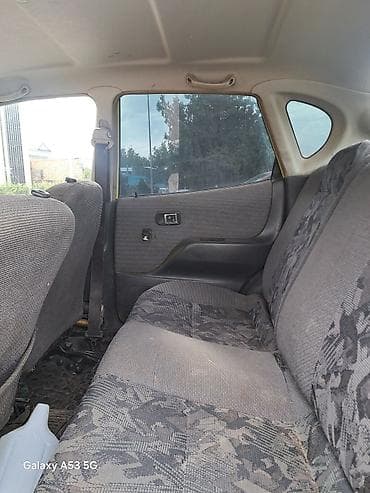авто компании: Daihatsu Sirion: 1998 г., 1 л, Механика, Бензин, Хэтчбэк — 9