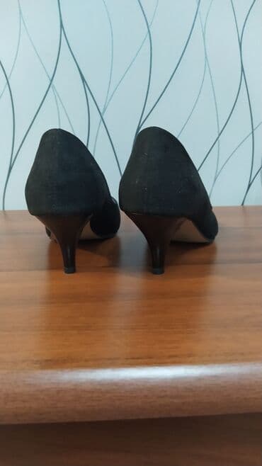 красивые вещи: Вечерние туфли,замша,обувала один раз на мероприятиеочень красивые — 3